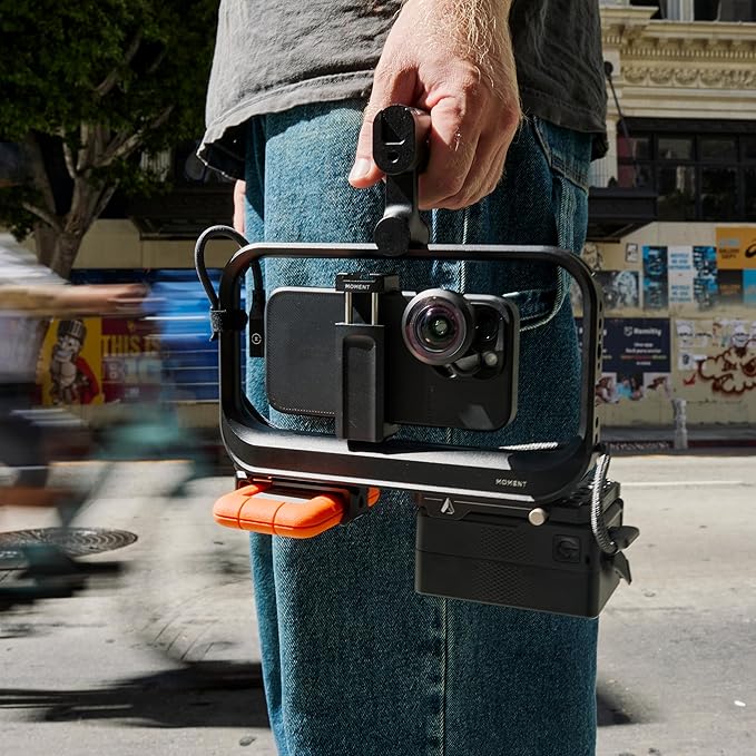 Moment SuperCage – Professional Mobile Filmmaking Rig with Cold Shoe Mounts, ¼”-20 Threads & Accessory Compatibility – Durable Aluminum Camera Cage for Mobile Videography